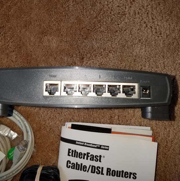 Linksys Cable/DSL Router - Picture 2 of 3